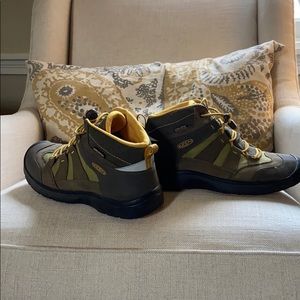 Keen waterproof hiking boots